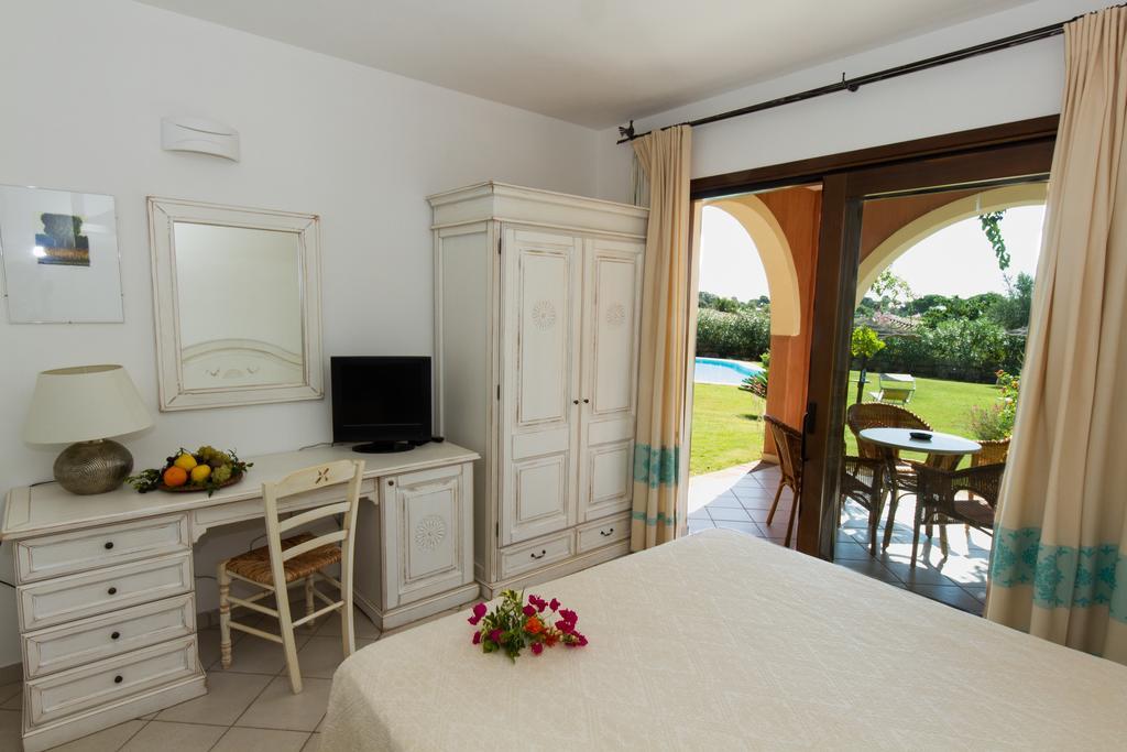 Hotel Mariposas Villasimius Exterior photo