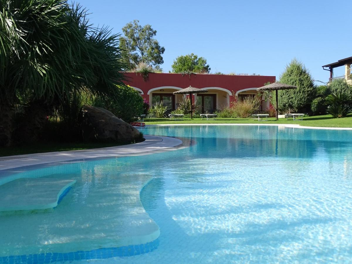 Hotel Mariposas Villasimius Exterior photo